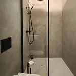 Konarskiego 33 Boutique *