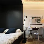 Konarskiego 33 Boutique