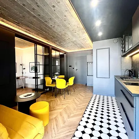Отель Konarskiego 33 Boutique