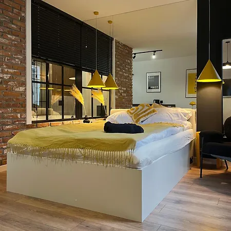 Konarskiego 33 Boutique Отель