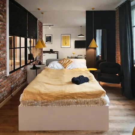 Konarskiego 33 Boutique Отель
