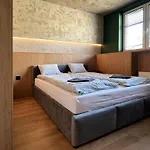 Konarskiego 33 Boutique *